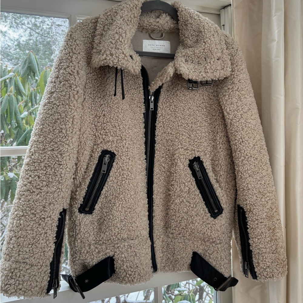 Zara Coat Sherpa With Black Straps in XSmall